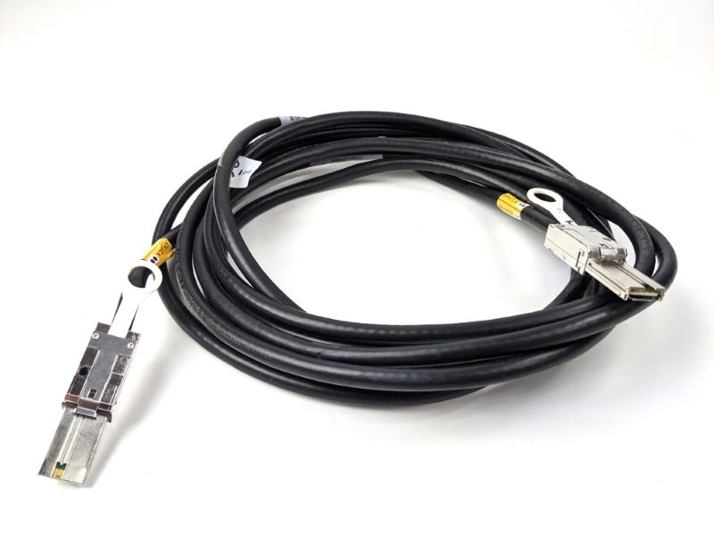 EMC 038-003-666 5M Straight Mini-SAS to Mini-SAS Cable