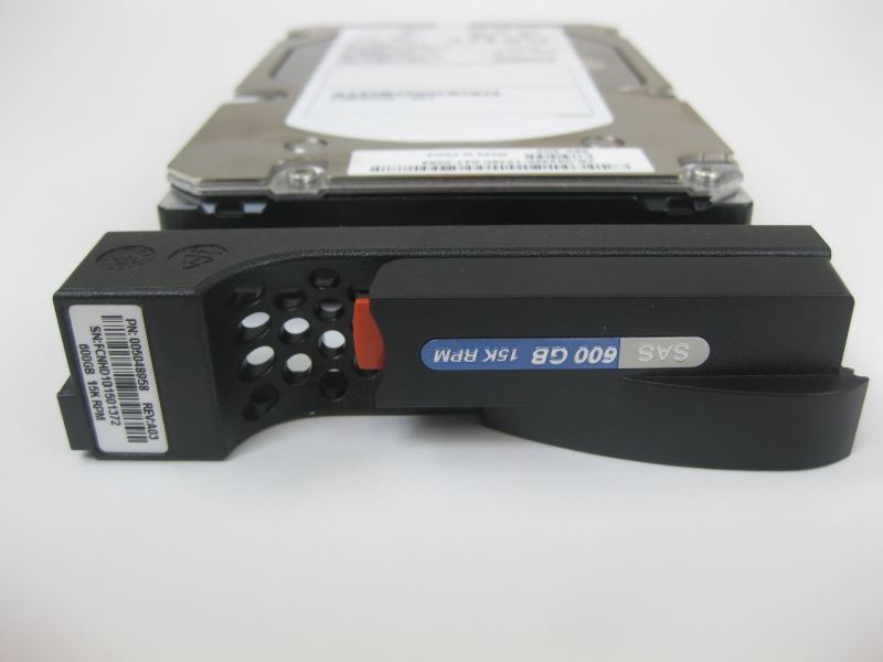 EMC AX-SS15-600 AX4 NX4 600GB SAS 15k RPM Hard Disk Drive