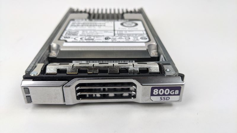 Equallogic PX05SMB0B0Y Dell Toshiba 800GB 12G SAS SSD Solid State Drive
