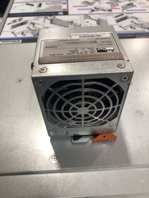 Câble Flexible IBM 00RR905 Pour Nœud D'horloge Système POWER8 – Reconditionné